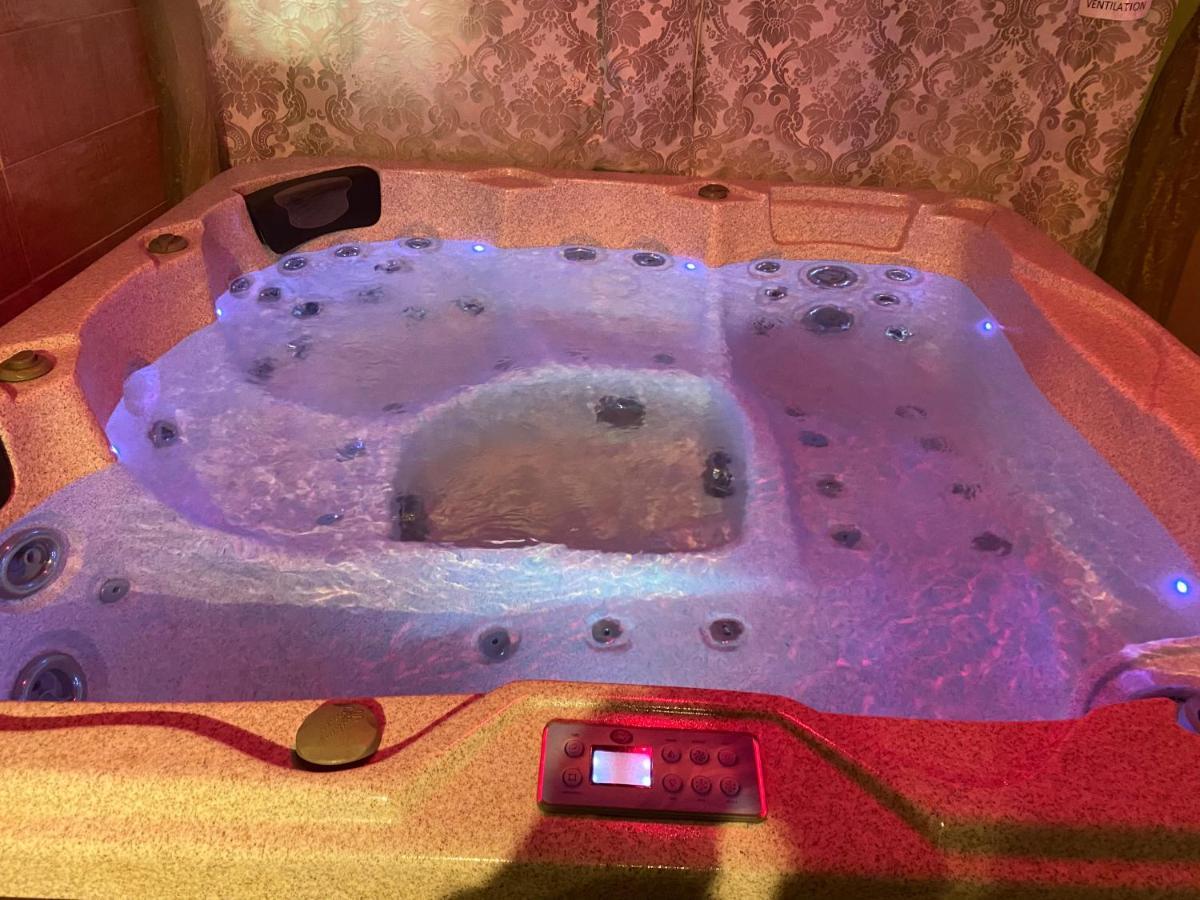 בוקר Suite Spa Acces Autonome מראה חיצוני תמונה